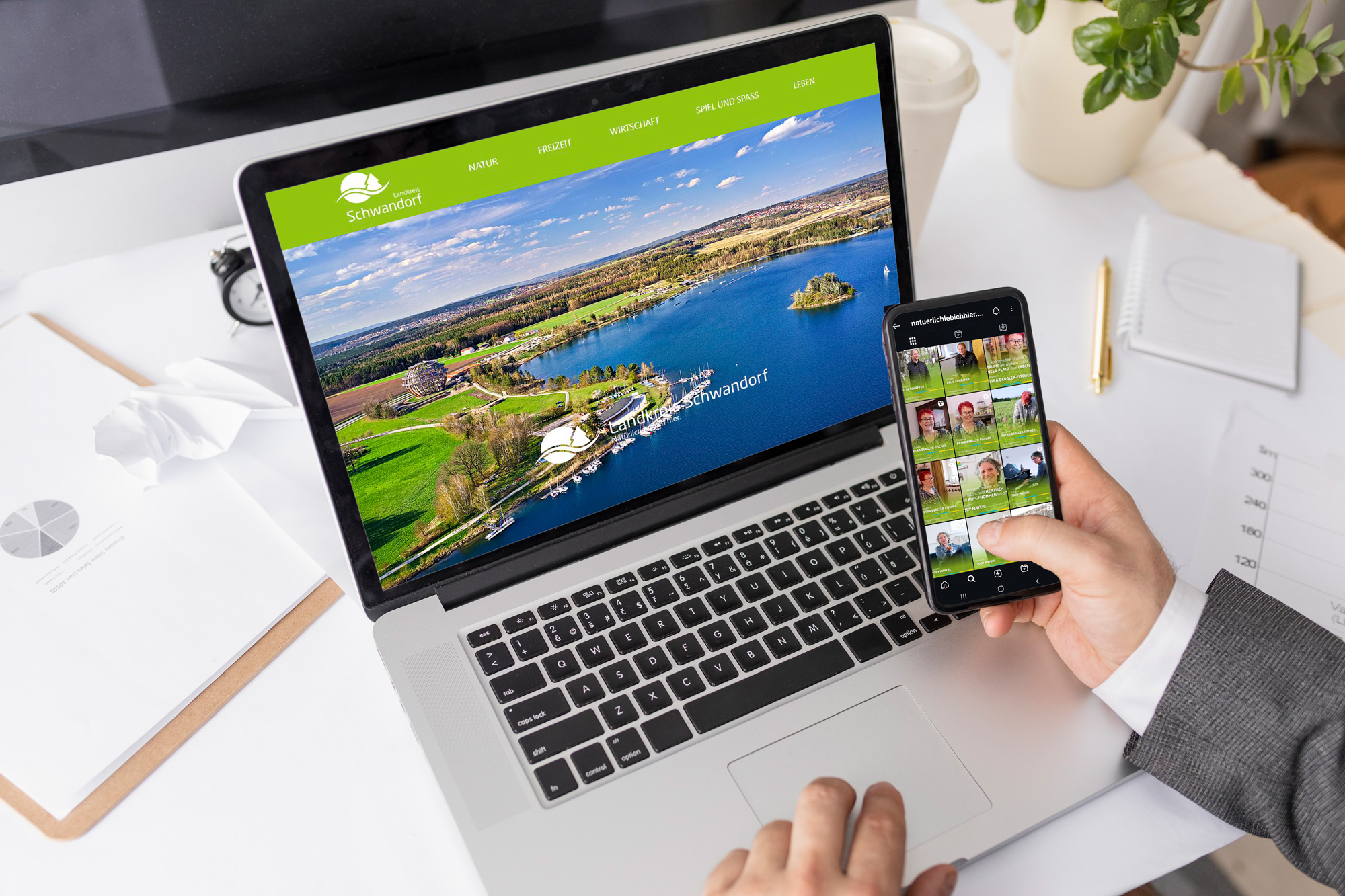 Mockup der natuerlich-leb-ich-hier-Webseite auf Desktop und Handy