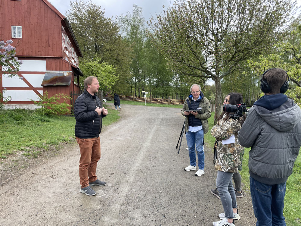 Behind the Scenes | Videodreh Interview außen