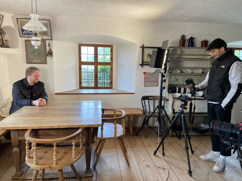 Behind the Scenes | Videodreh Interview innen